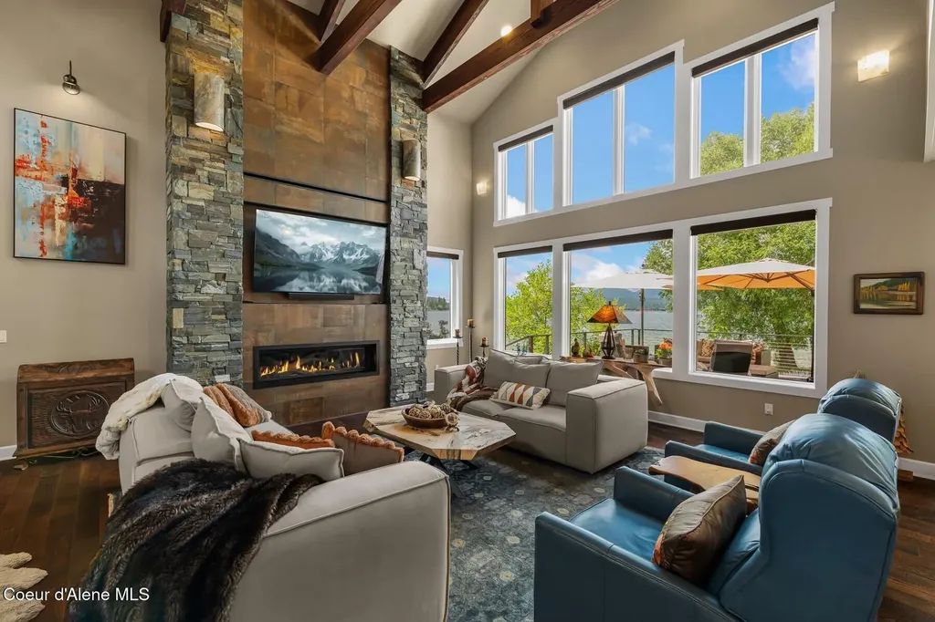 32 Crescent Lane Sagle ID 83860