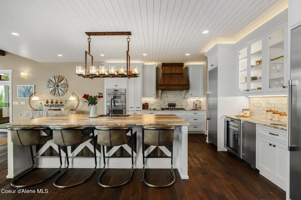 32 Crescent Lane Sagle ID 83860