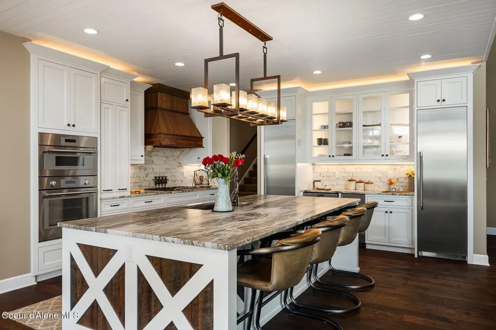32 Crescent Lane Sagle ID 83860