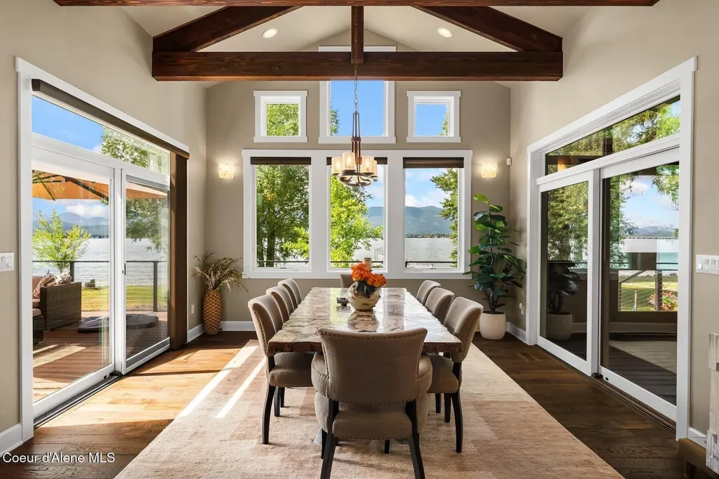 32 Crescent Lane Sagle ID 83860