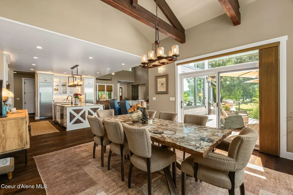 32 Crescent Lane Sagle ID 83860