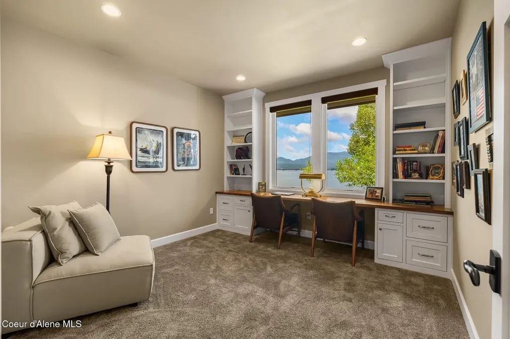 32 Crescent Lane Sagle ID 83860