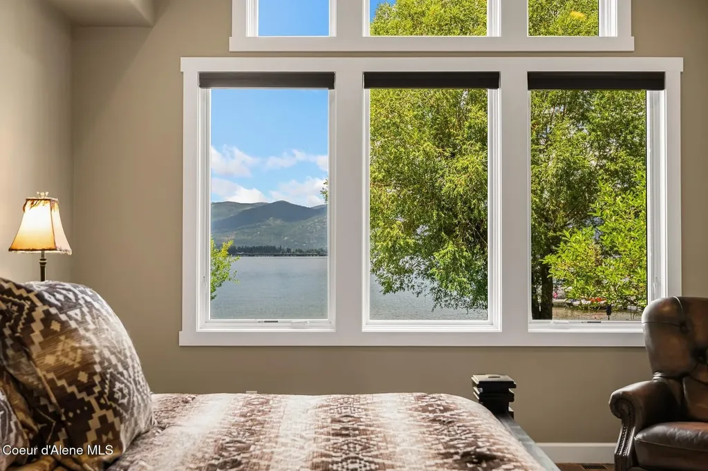 32 Crescent Lane Sagle ID 83860