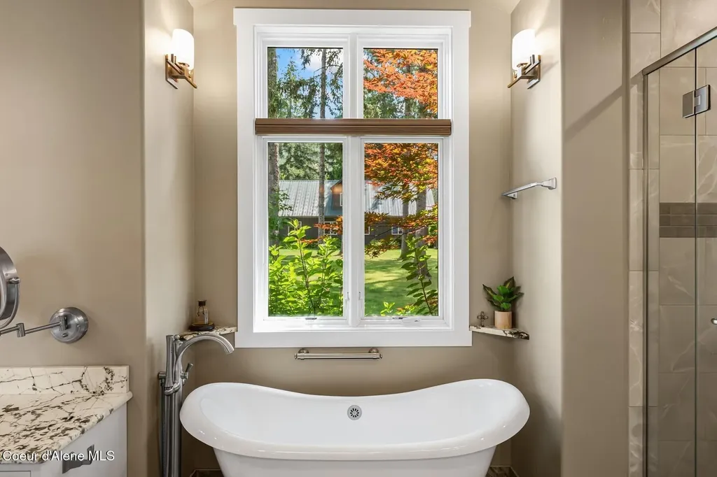 32 Crescent Lane Sagle ID 83860