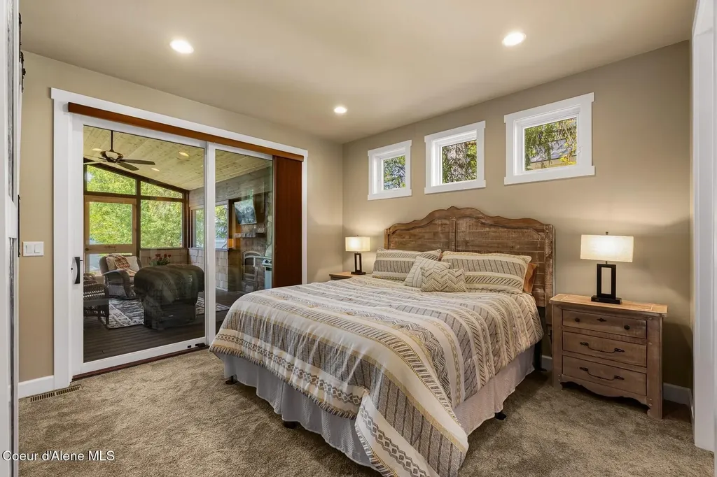 32 Crescent Lane Sagle ID 83860