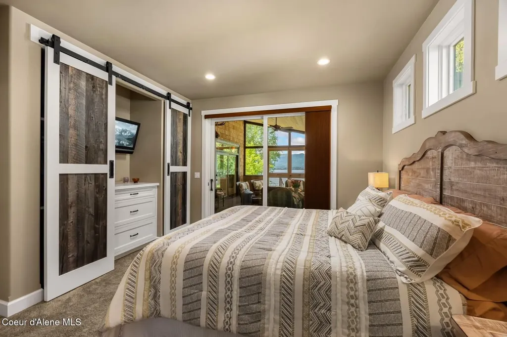 32 Crescent Lane Sagle ID 83860
