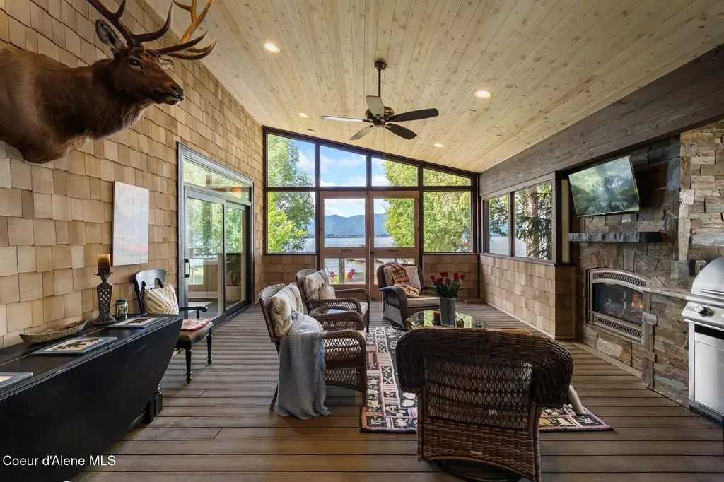 32 Crescent Lane Sagle ID 83860