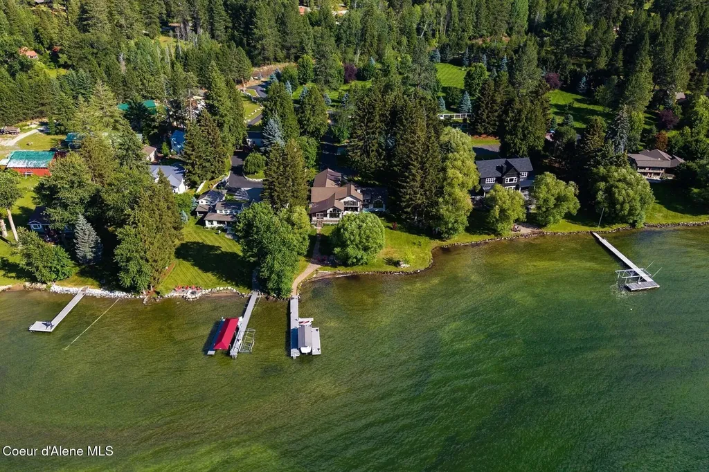32 Crescent Lane Sagle ID 83860