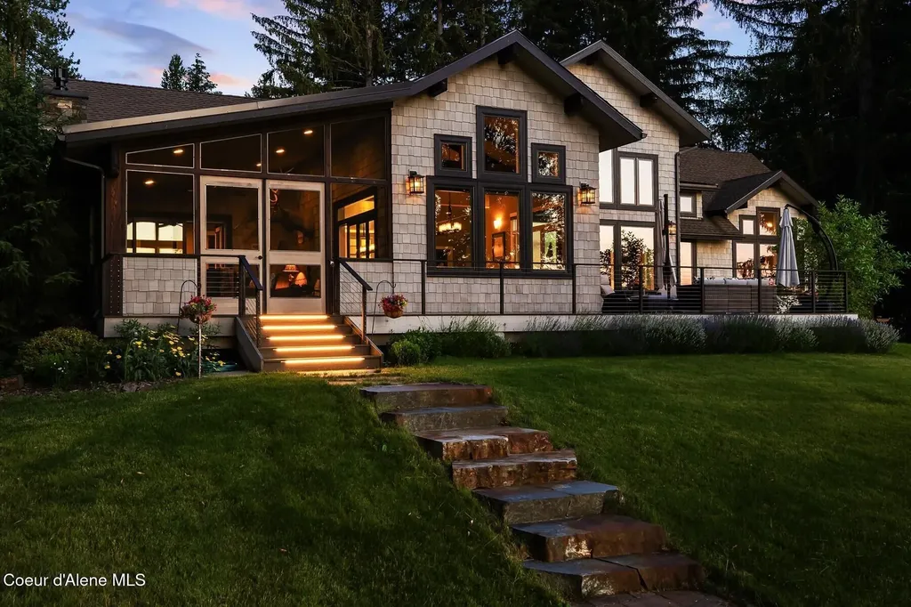 32 Crescent Lane Sagle ID 83860