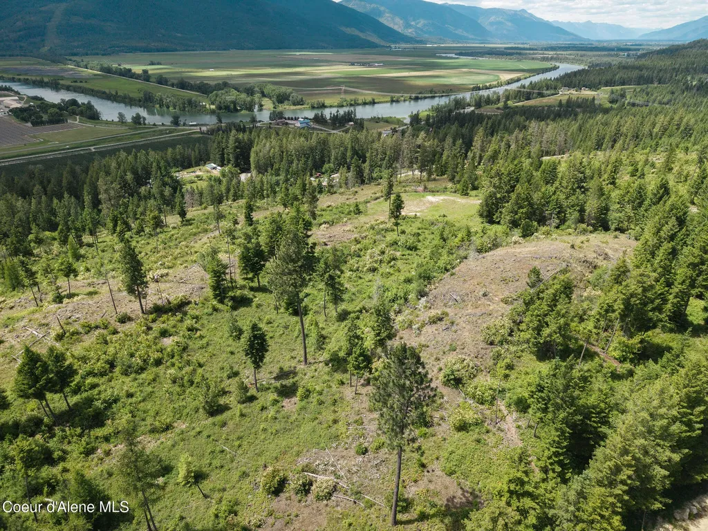 260 Lcdr Fred Eskew Lane Bonners Ferry ID 83805