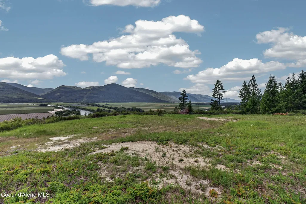260 Lcdr Fred Eskew Lane Bonners Ferry ID 83805