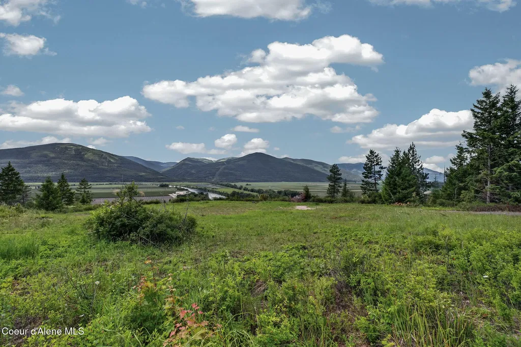260 Lcdr Fred Eskew Lane Bonners Ferry ID 83805