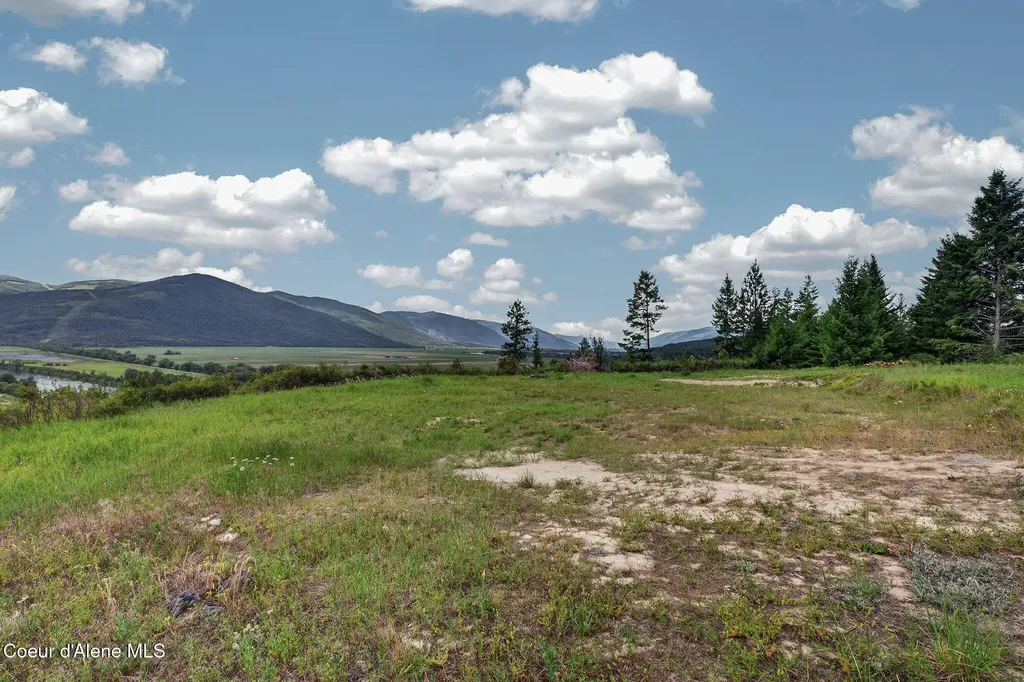 260 Lcdr Fred Eskew Lane Bonners Ferry ID 83805