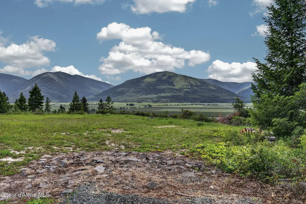 260 Lcdr Fred Eskew Lane Bonners Ferry ID 83805