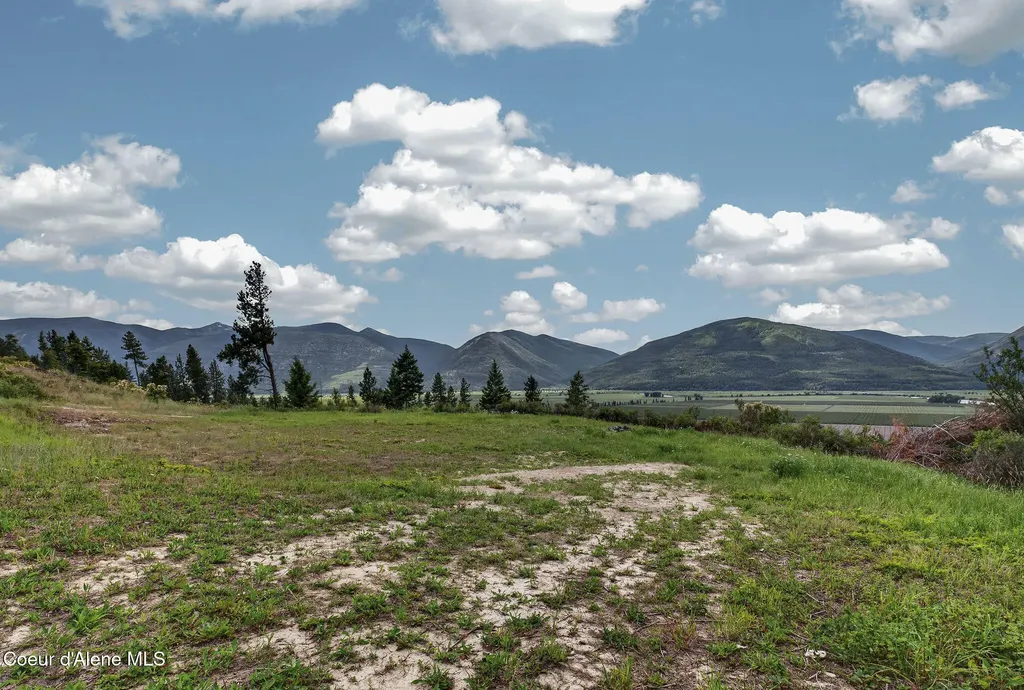 260 Lcdr Fred Eskew Lane Bonners Ferry ID 83805
