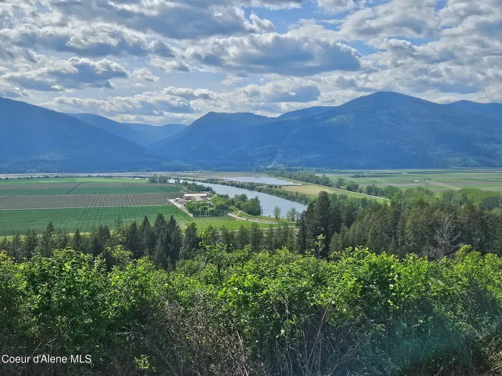 260 Lcdr Fred Eskew Lane Bonners Ferry ID 83805