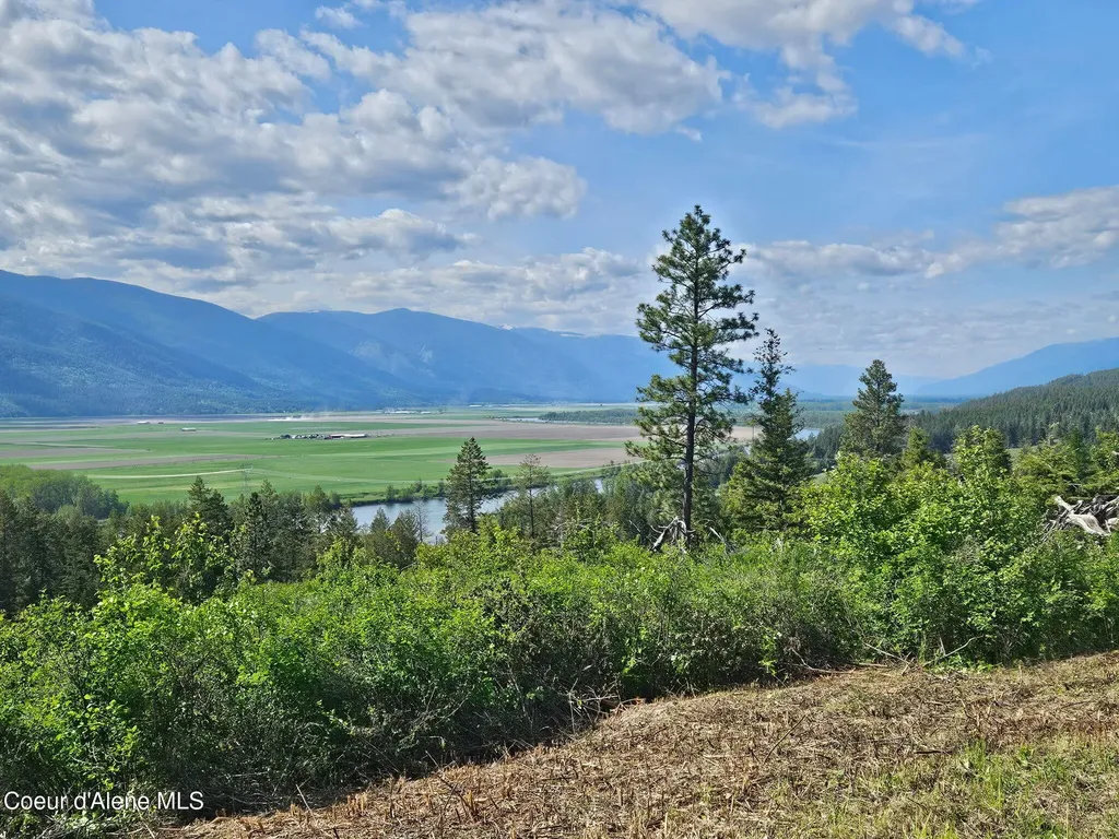 260 Lcdr Fred Eskew Lane Bonners Ferry ID 83805
