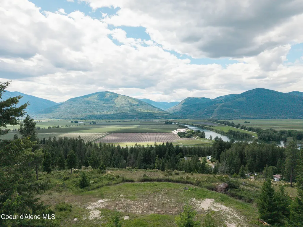 260 Lcdr Fred Eskew Lane Bonners Ferry ID 83805