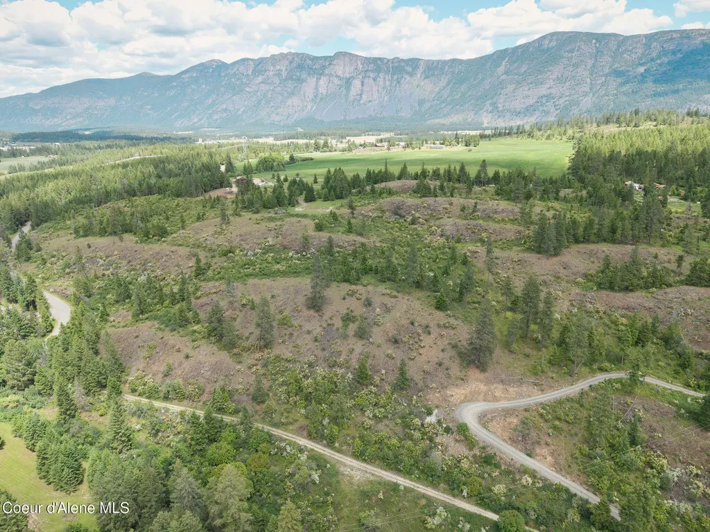 260 Lcdr Fred Eskew Lane Bonners Ferry ID 83805