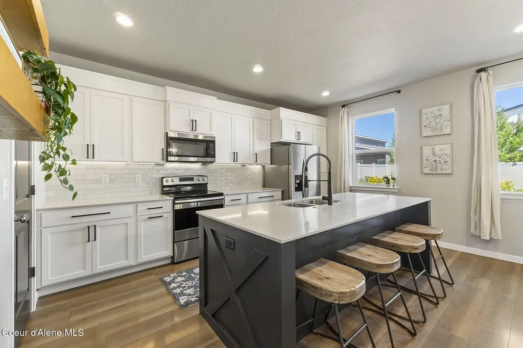 230 N Olivewood Lane Post Falls ID 83854