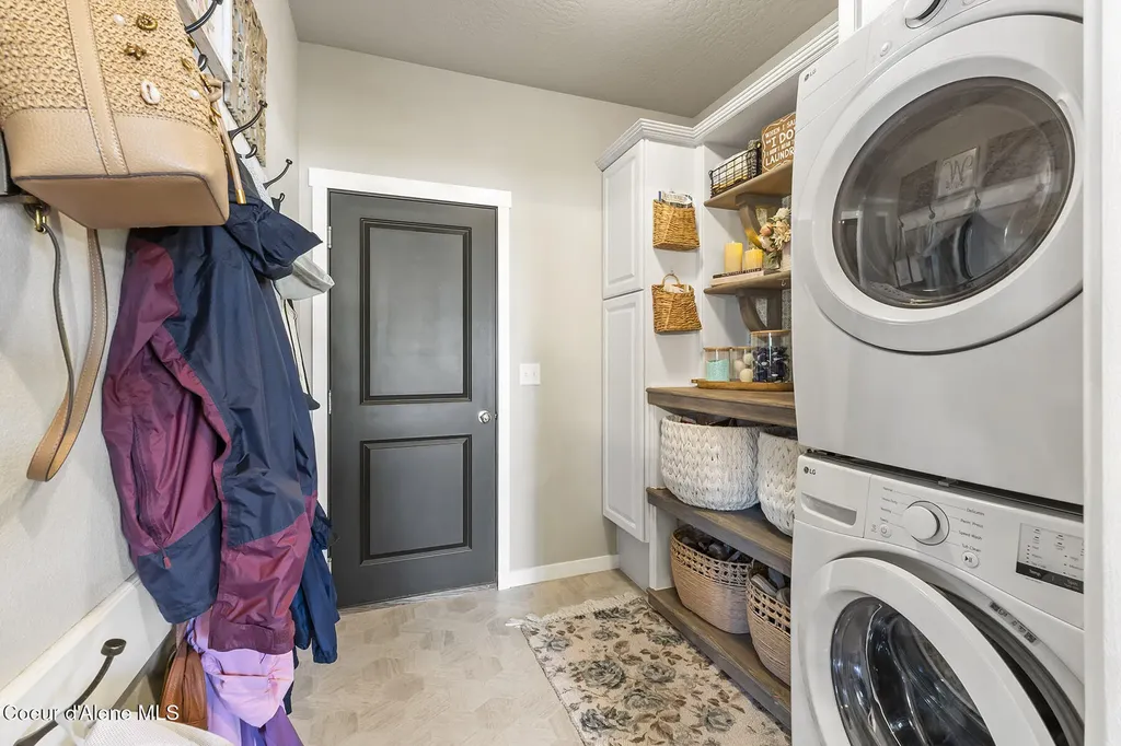230 N Olivewood Lane Post Falls ID 83854