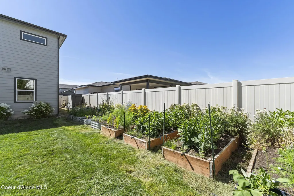 230 N Olivewood Lane Post Falls ID 83854