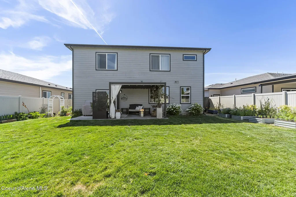 230 N Olivewood Lane Post Falls ID 83854