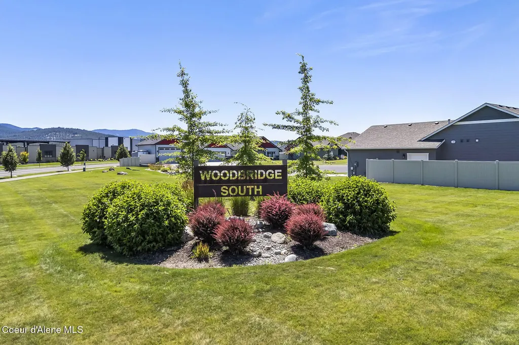 230 N Olivewood Lane Post Falls ID 83854