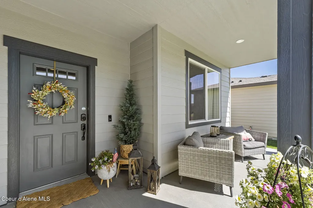 230 N Olivewood Lane Post Falls ID 83854