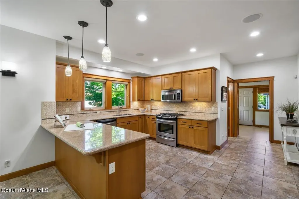 4157 W Shoreview Lane Coeur D'alene ID 83814