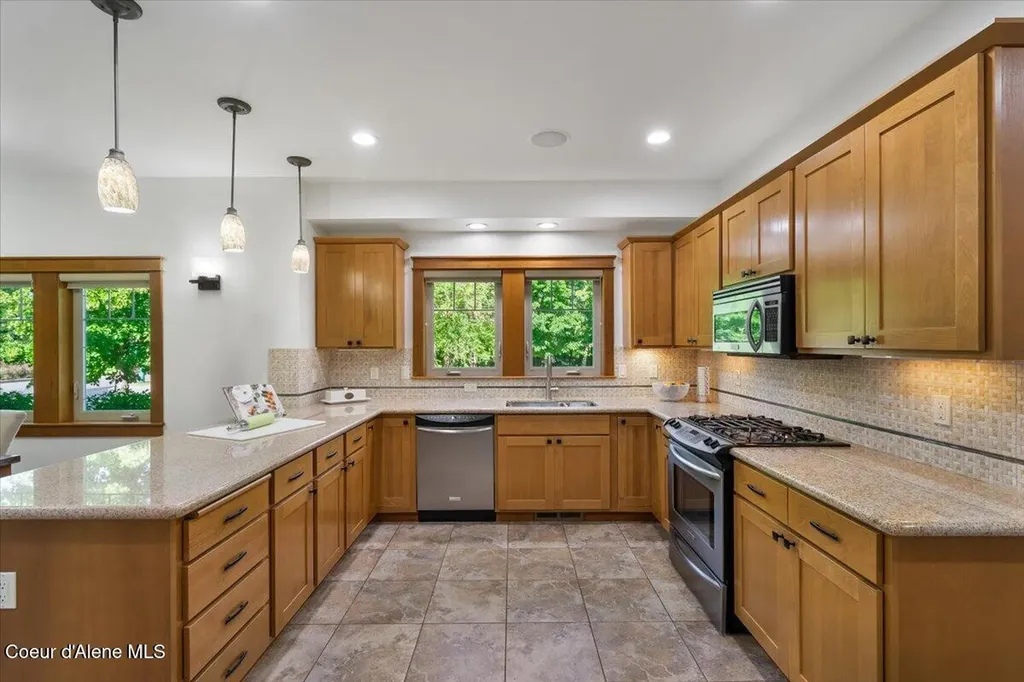 4157 W Shoreview Lane Coeur D'alene ID 83814