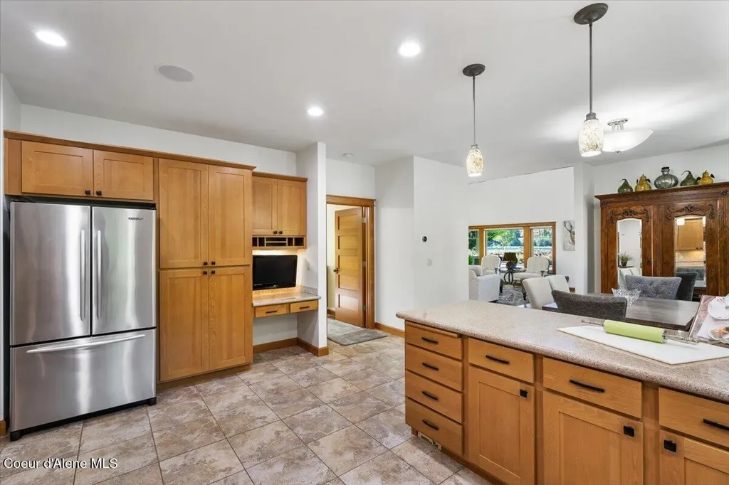 4157 W Shoreview Lane Coeur D'alene ID 83814
