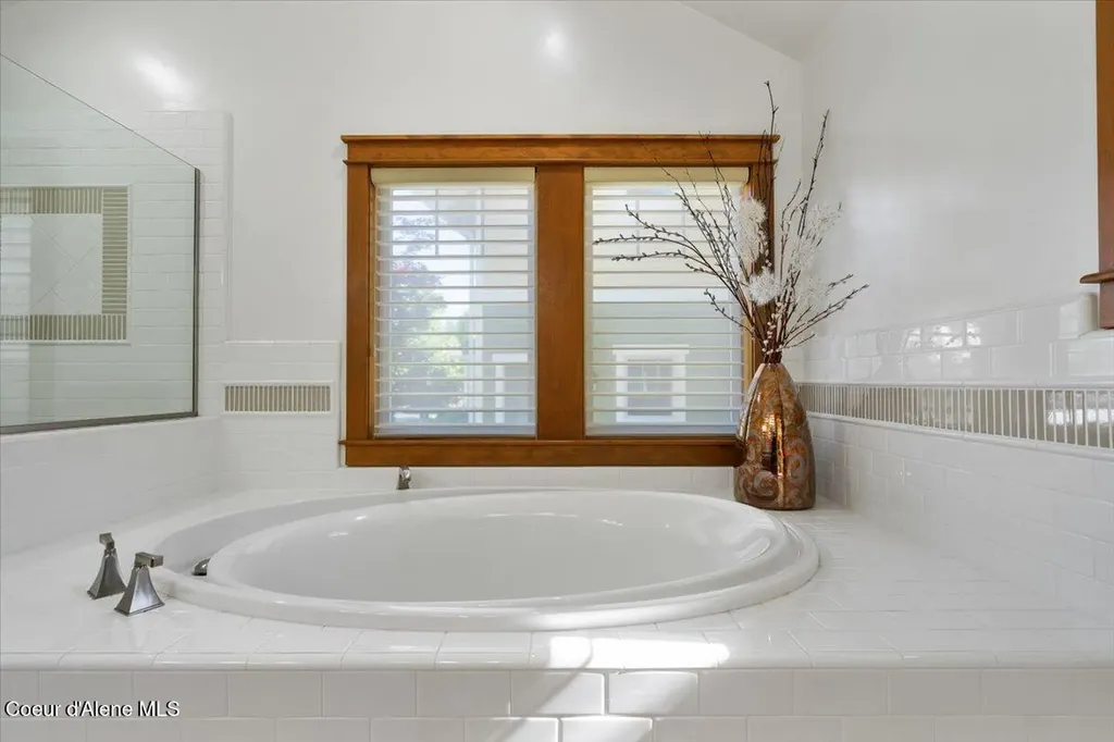 4157 W Shoreview Lane Coeur D'alene ID 83814