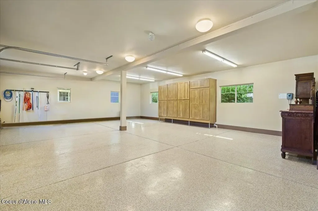 4157 W Shoreview Lane Coeur D'alene ID 83814
