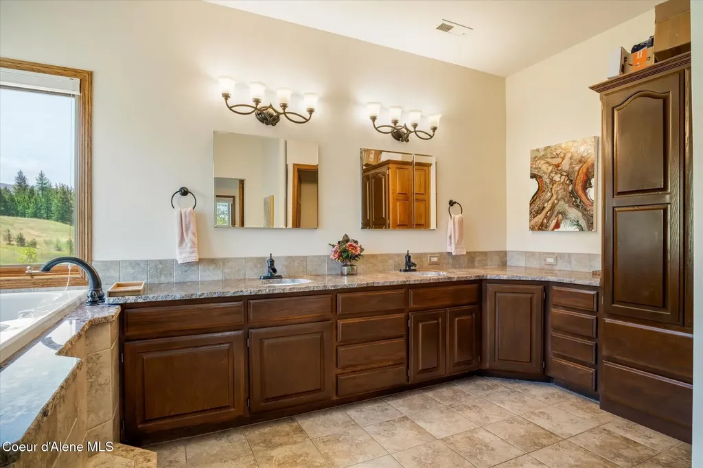 18634 W Quail Lane Post Falls ID 83854