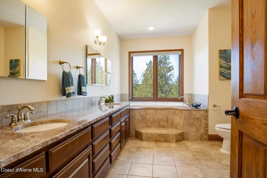 18634 W Quail Lane Post Falls ID 83854