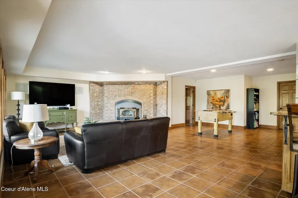 18634 W Quail Lane Post Falls ID 83854