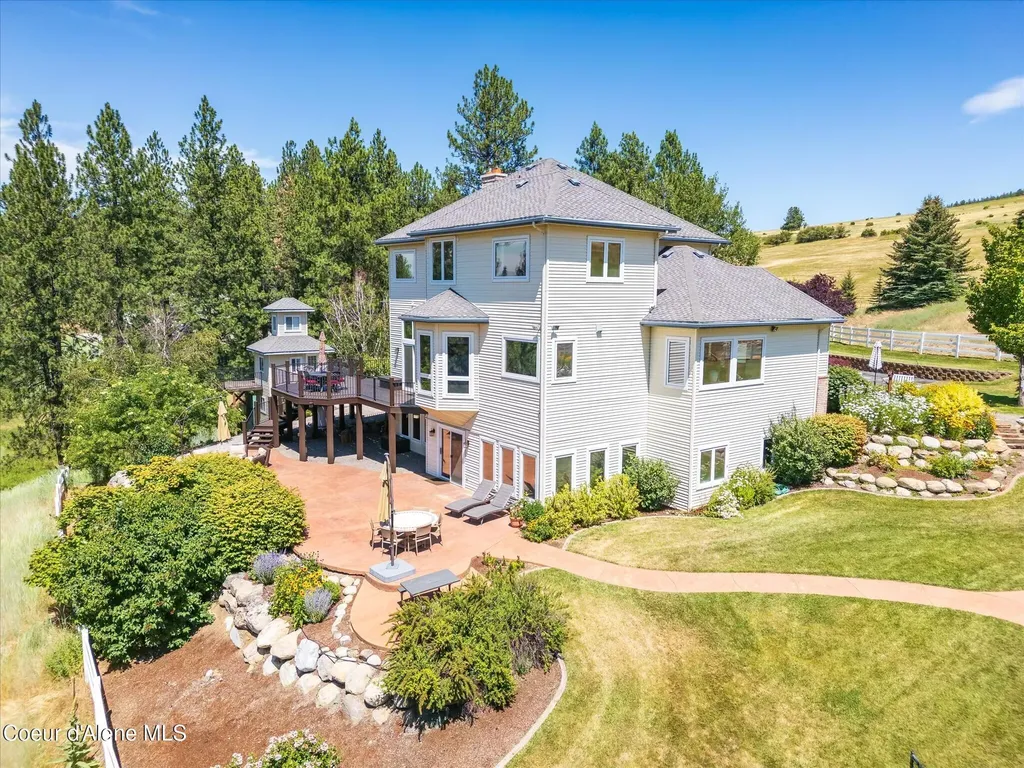 18634 W Quail Lane Post Falls ID 83854
