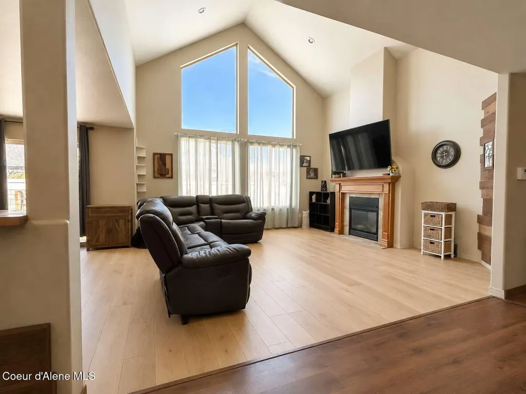 2729 W Porthill Court Hayden ID 83835
