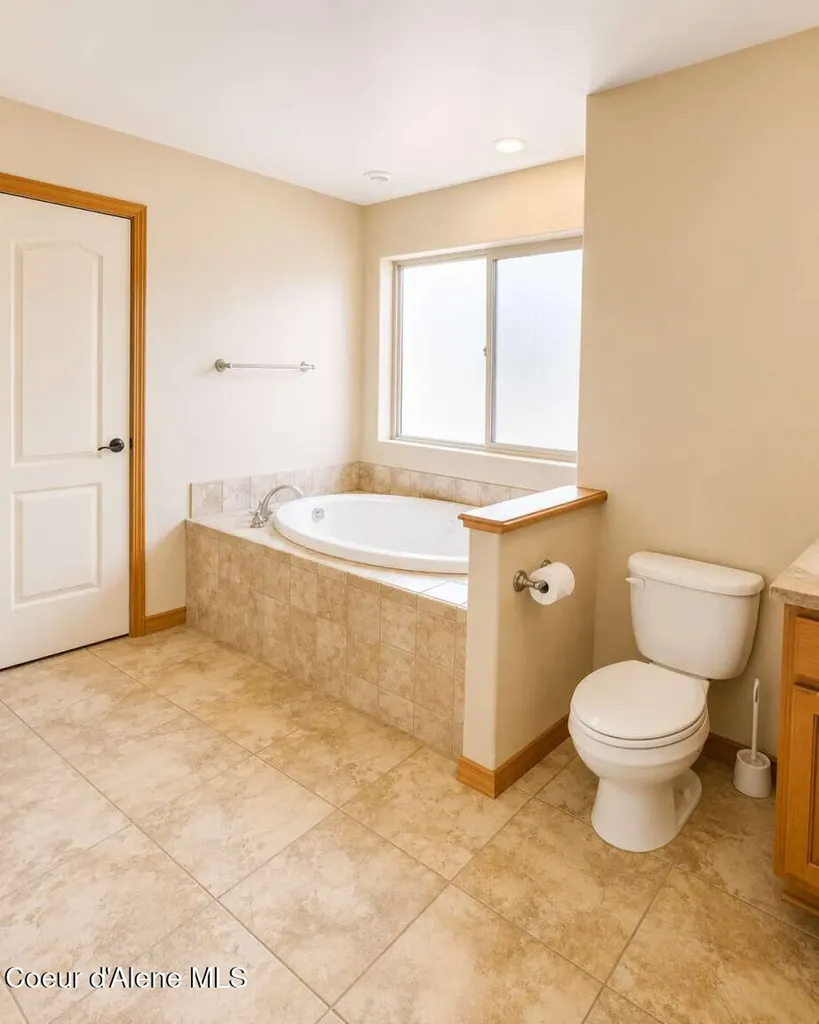 2729 W Porthill Court Hayden ID 83835