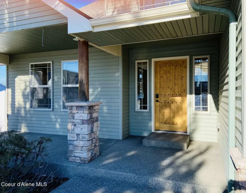 2729 W Porthill Court Hayden ID 83835