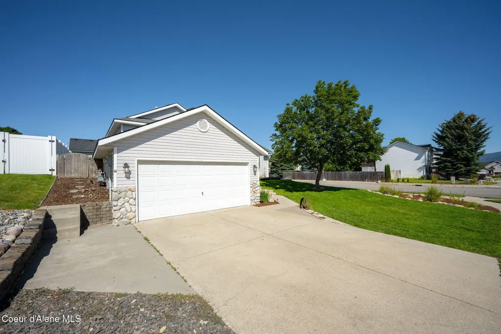 3795 N Graphite Court Post Falls ID 83854