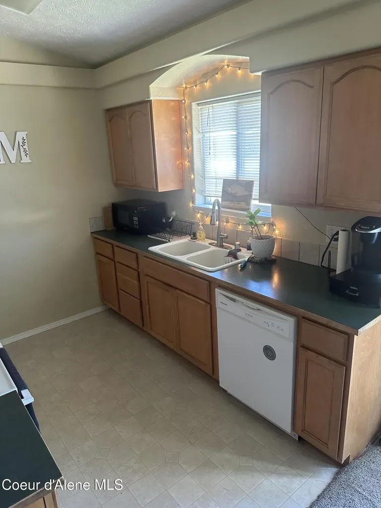8151 W Colorado Street Rathdrum ID 83858