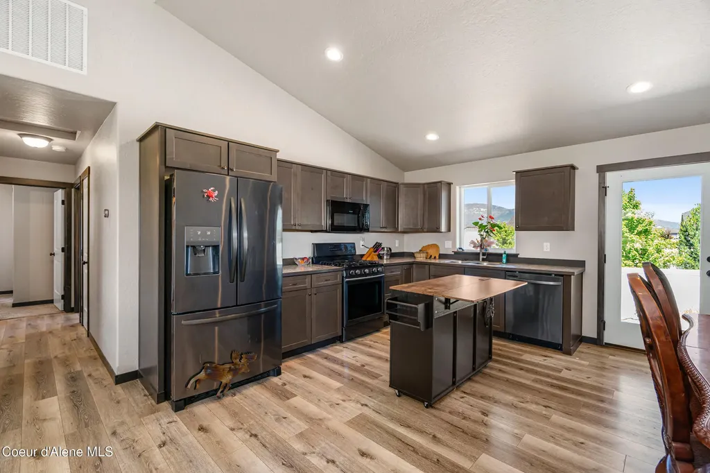 12183 N Gipper Loop Rathdrum ID 83858