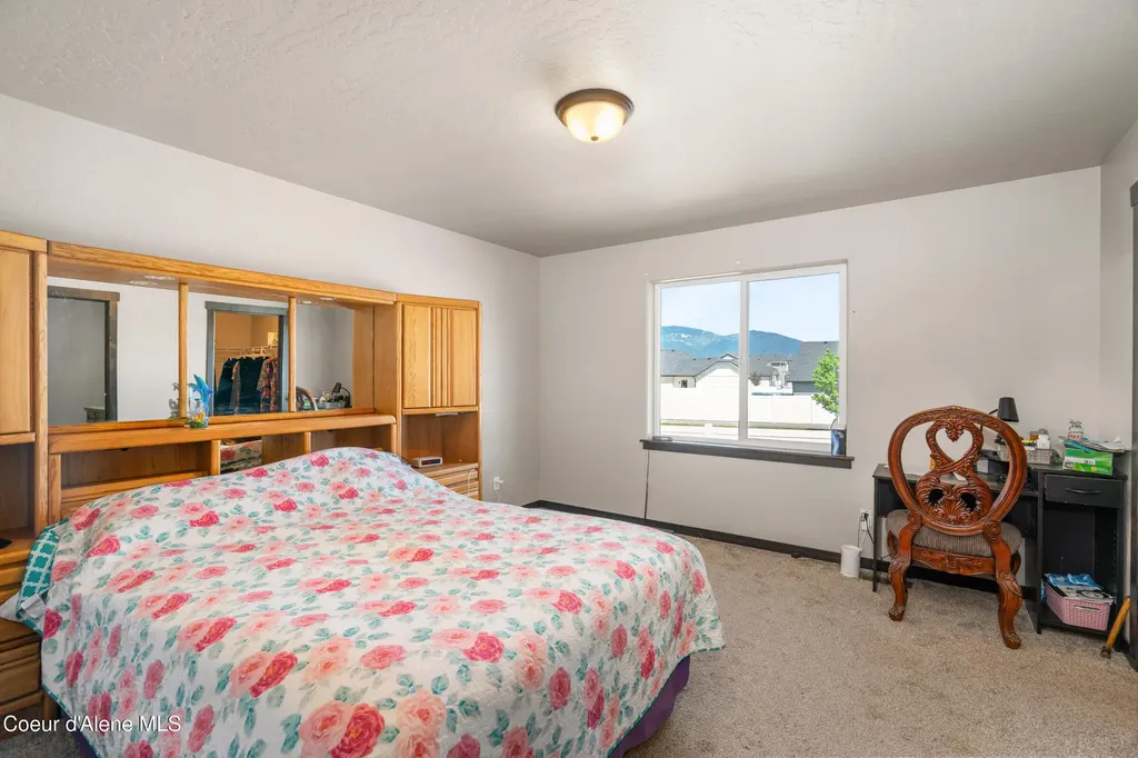 12183 N Gipper Loop Rathdrum ID 83858