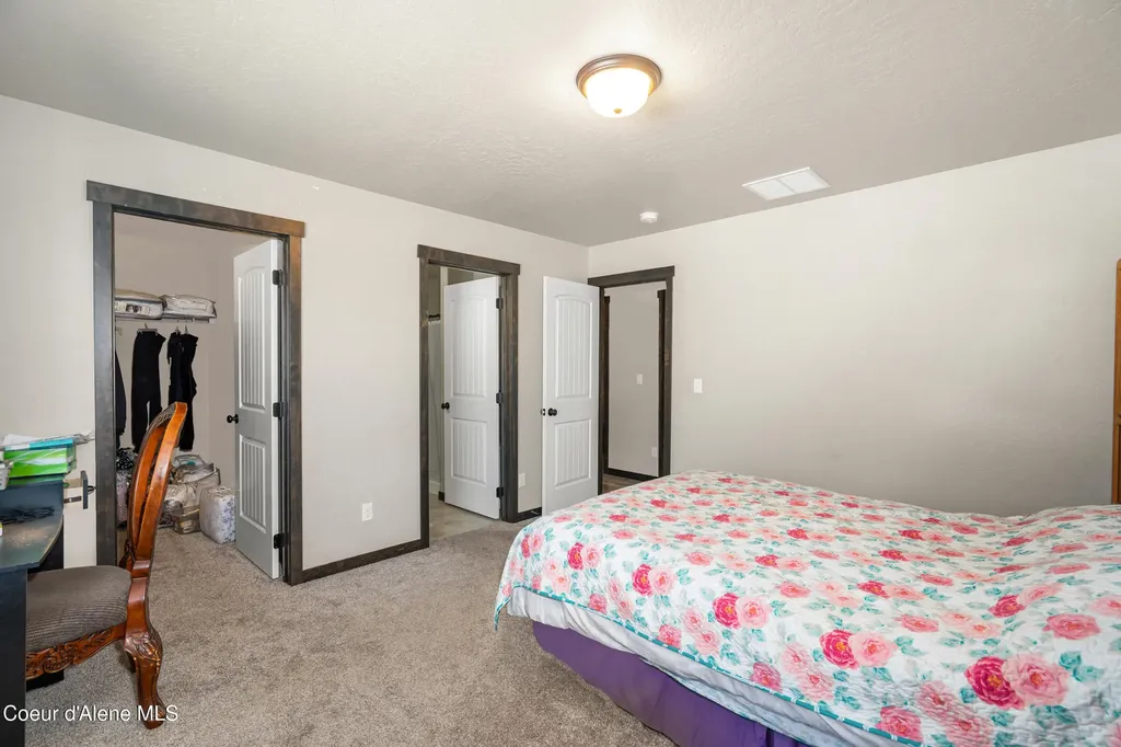12183 N Gipper Loop Rathdrum ID 83858