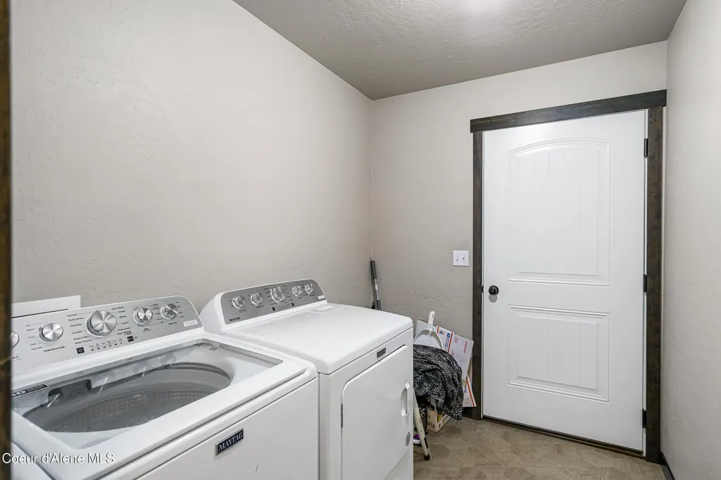 12183 N Gipper Loop Rathdrum ID 83858