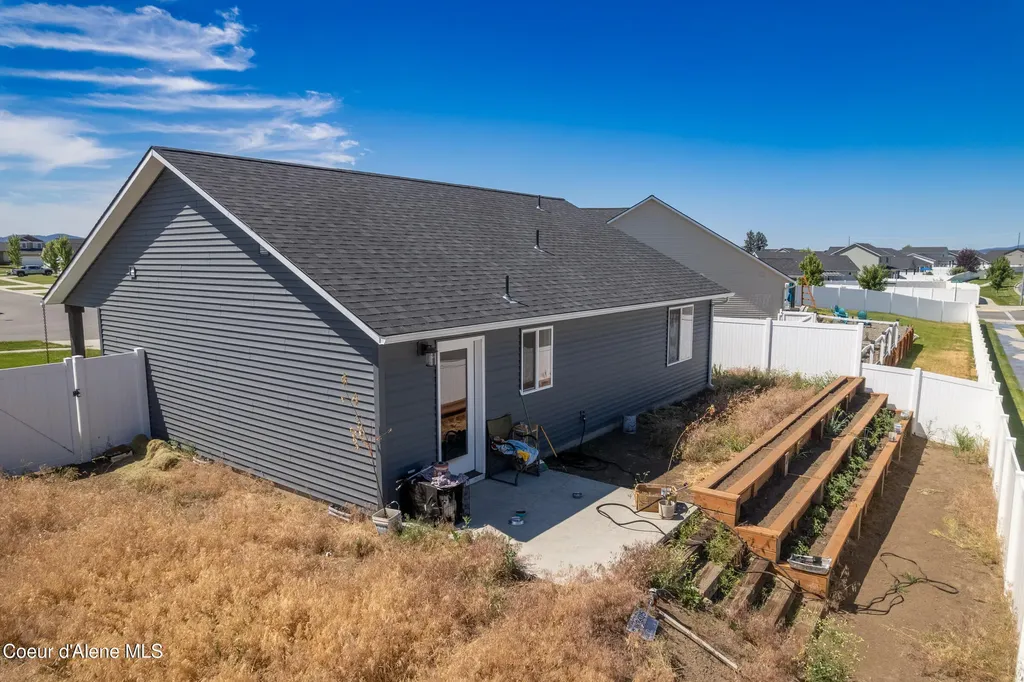 12183 N Gipper Loop Rathdrum ID 83858