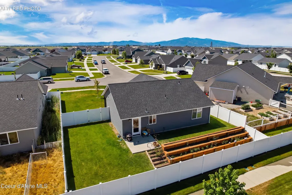 12183 N Gipper Loop Rathdrum ID 83858