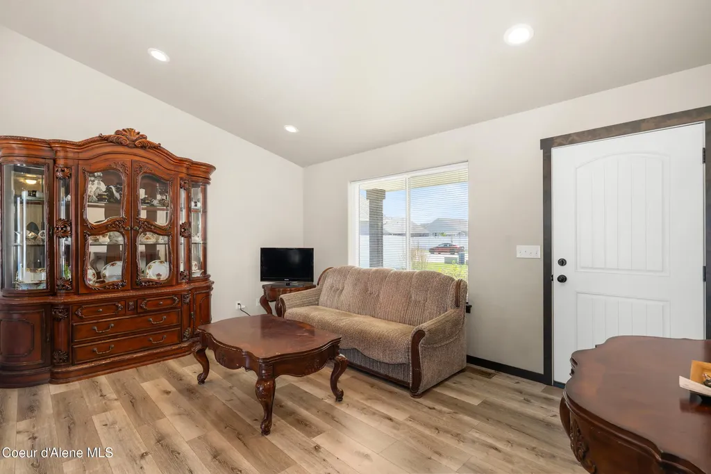 12183 N Gipper Loop Rathdrum ID 83858